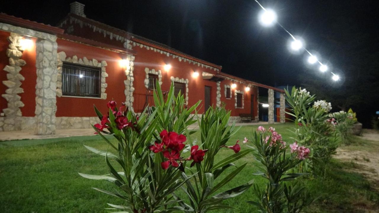 Finca Entrevinedos De Bodegas Marcos Peñafiel エクステリア 写真